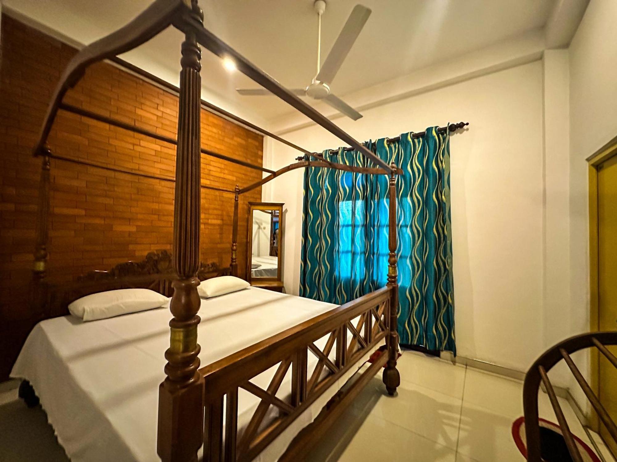 Hotel New Panda House Galle Pokoj fotografie